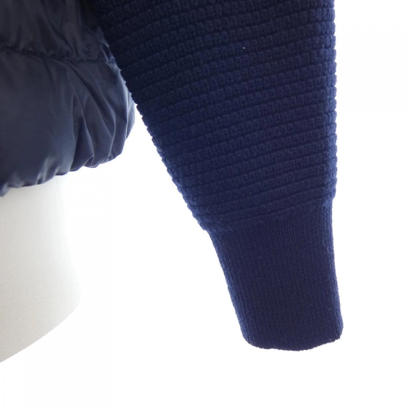 Moncler MONCLER 20939487500 Áo khoác lông 627584