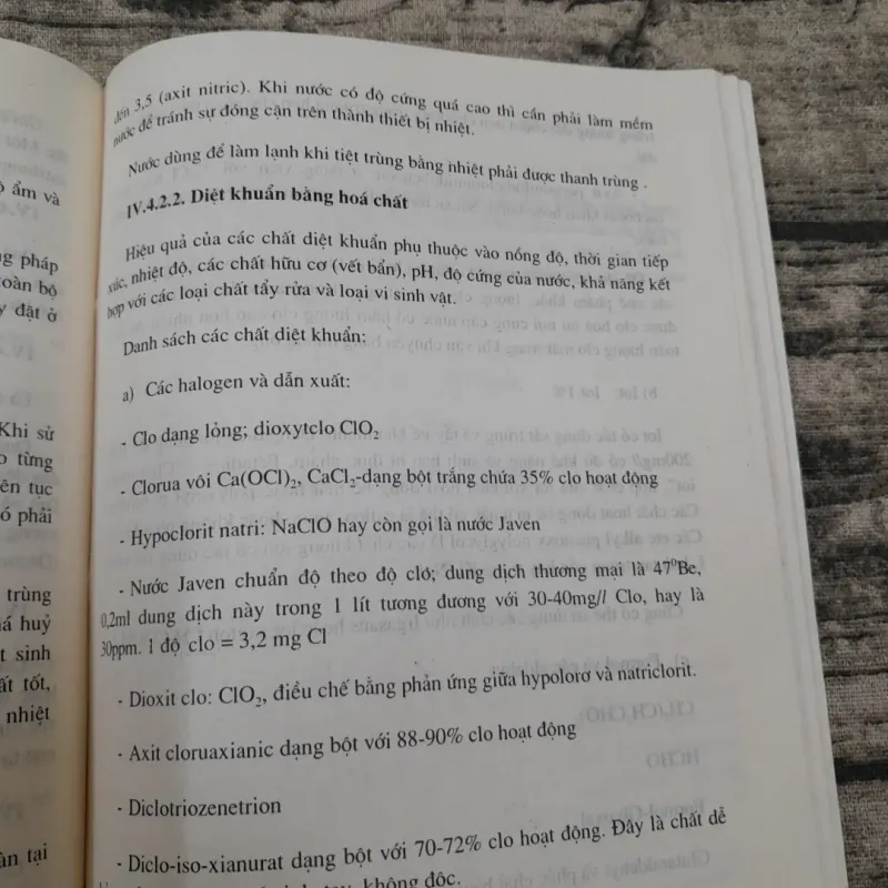 NƯỚC VÀ HỆ THỐNG TẨY RỬA KHỬ TRÙNG (CIP) NM. thực phẩm. CB. Phó GS Tiến sỹ Ng. T. Hiền 605077