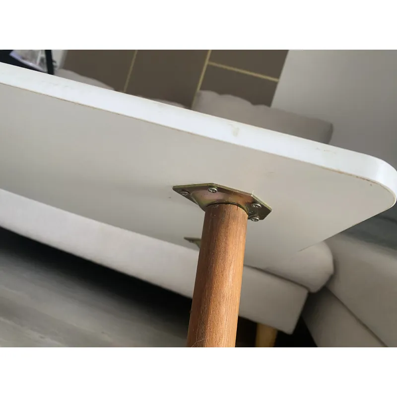 Bàn decor phòng phong cách Bắc Âu còn dùng tốt, có thể liên hệ trực tiếp qua lấy 675000