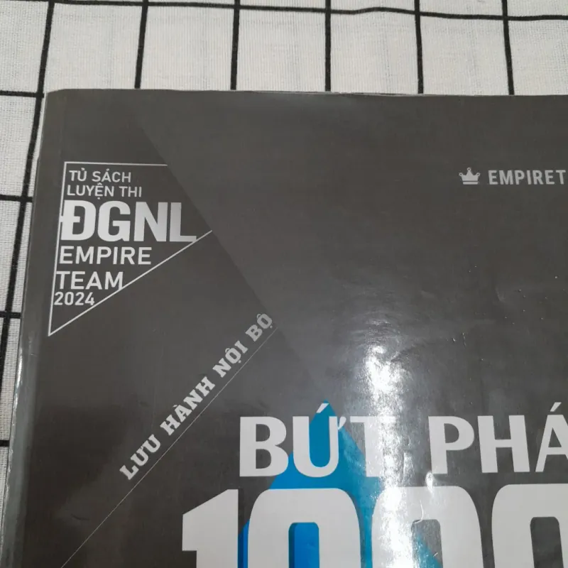 Sách ôn & tham khảo Luyện ĐÁNH GIÁ NĂNG LỰC EMPIRE TEAM 2024  576468