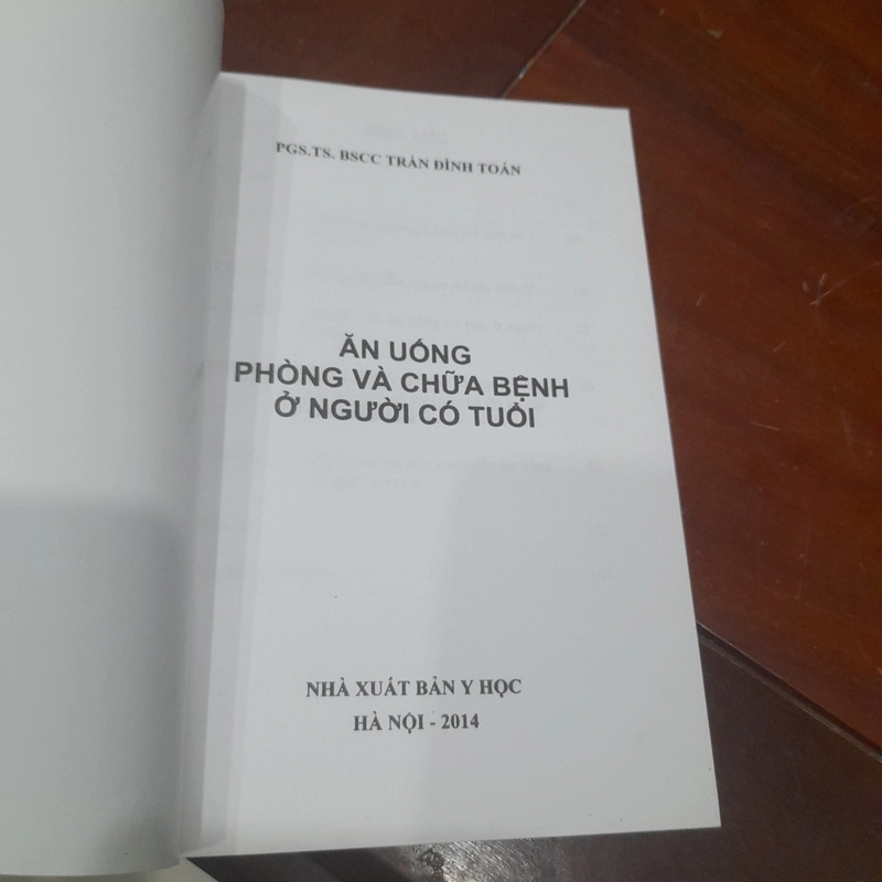 PGS.TS.BSCC. Trần Đình Toán - ĂN UỐNG PHÒNG VÀ CHỮA BỆNH Ở NGƯỜI CÓ TUỔI 302034