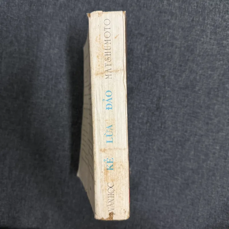 Kẻ lừa đảo - Matsumoto Seicho 933097