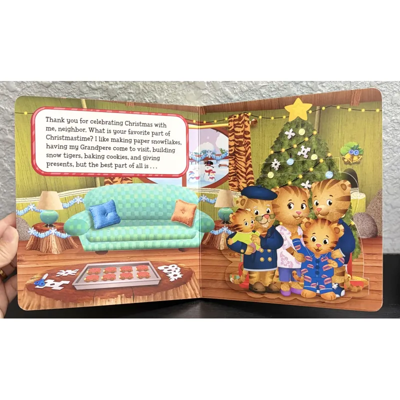 Board book Lật mở Merry Christmas, Daniel Tiger! – Giáng Sinh ấm áp cùng Daniel Tiger  927811