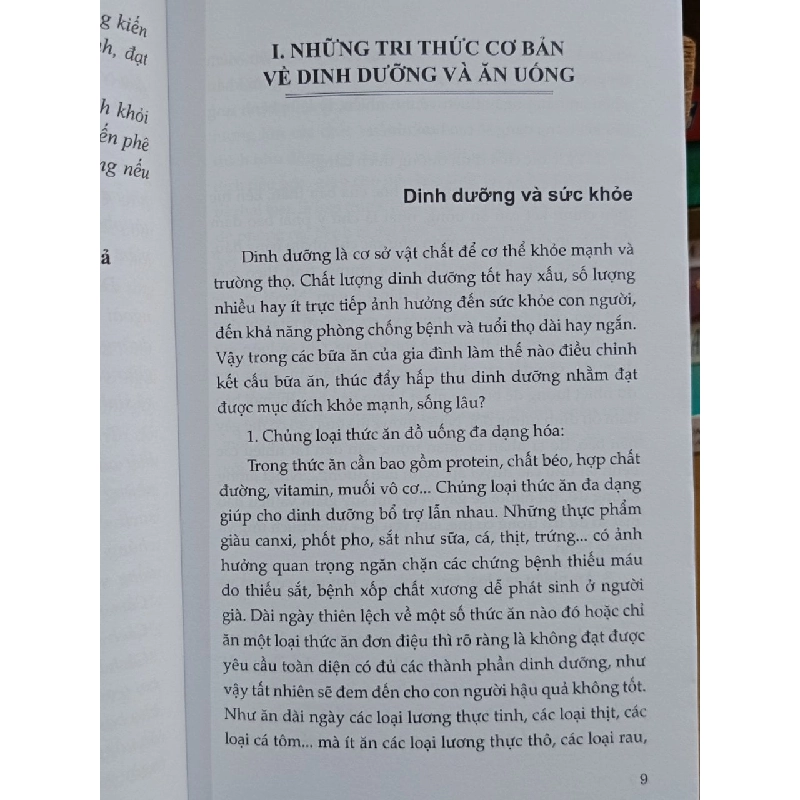 Ăn uống và dinh dưỡng trong gia đình hiện đại - Nguyễn Văn Đức, Bs. Ngô Quang Thái 455380
