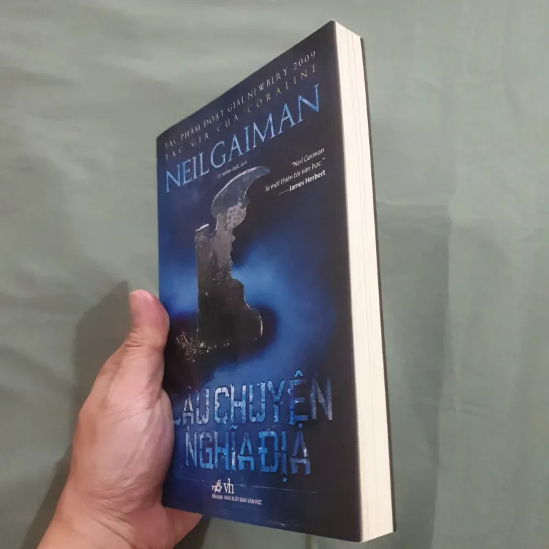 CÂU CHUYỆN NGHĨA ĐỊA - Neil Gaiman 790741