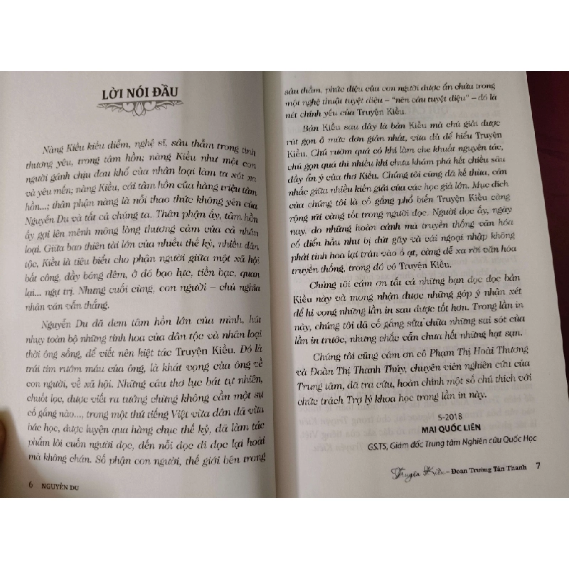 TRUYỆN KIỀU ĐOẠN TRƯỜNG TÂN THANH - NGUYỄN DU - MAI QUỐC LIÊN dịch - 2018 - 266 trang ANTQ2308 VĂN HỌC 542580