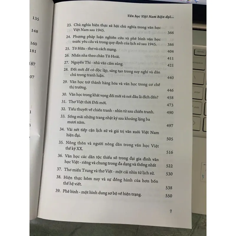 VĂN HỌC VIỆT NAM HIỆN ĐẠI TRONG ĐỒNG HÀNH CÙNG LỊCH SỬ - PHONG LÊ 730933