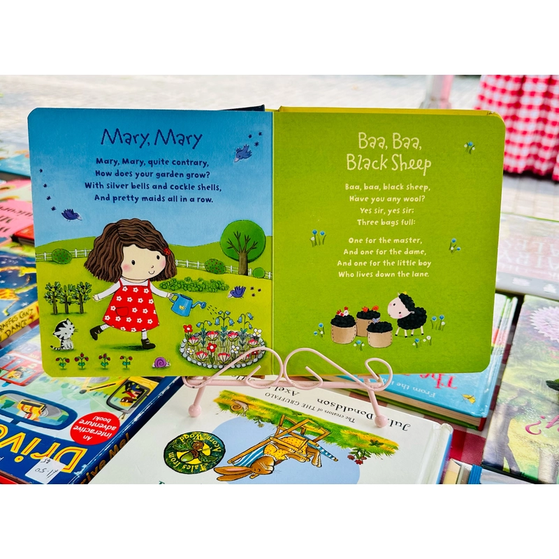 “Usborne Very First Nursery Rhymes” 526421