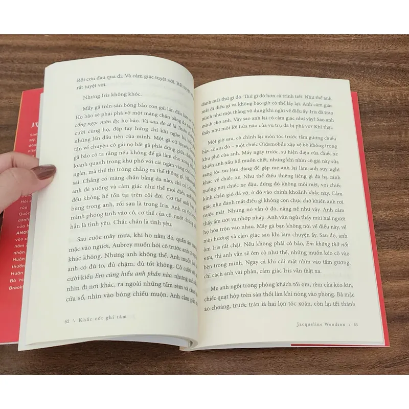 KHẮC CỐT GHI TÂM - Tác giả: Jacqueline Woodson 720278