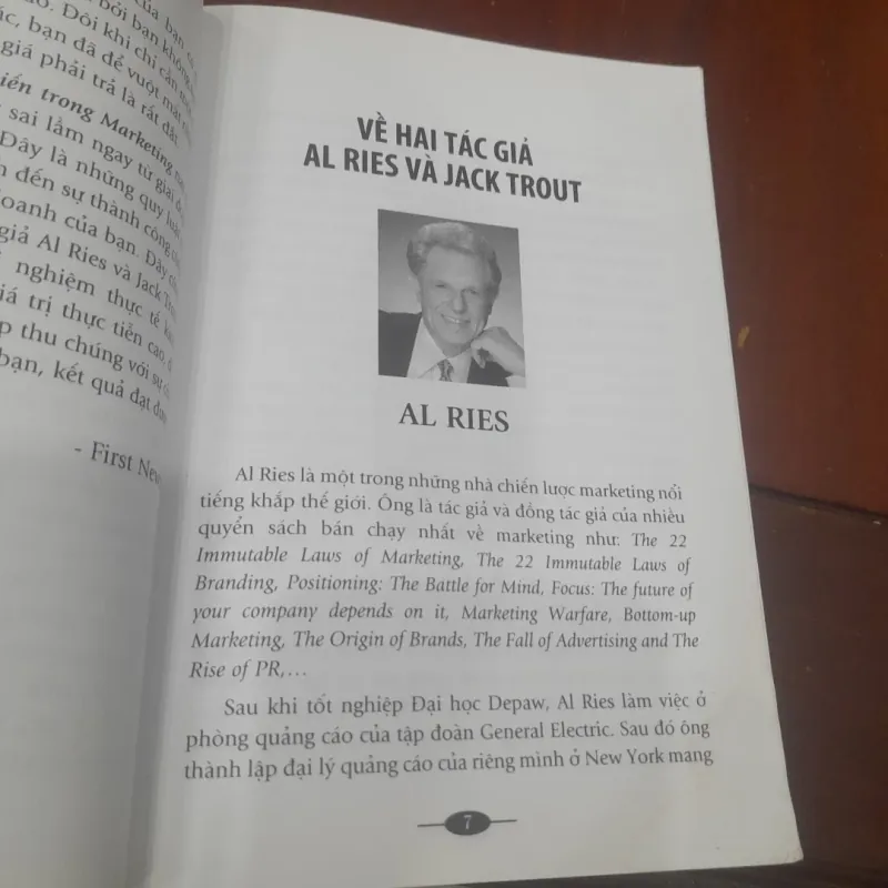 Al Ries, Jack Trout - 22 QUY LUẬT BẤT BIẾN TRONG MARKETING 1032175