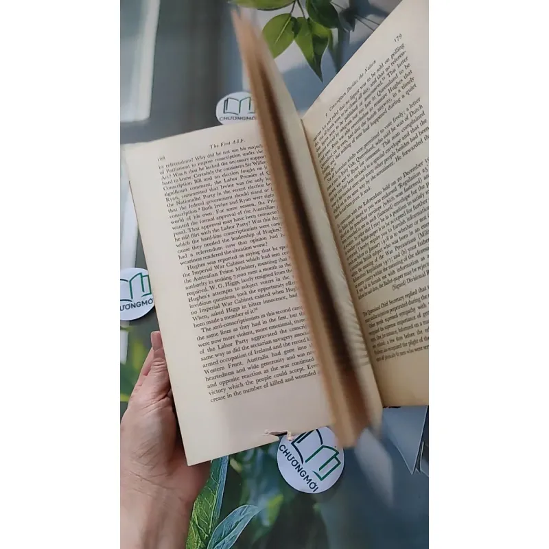 [MIỄN PHÍ BỌC SÁCH] [XƯA] The First A.I.F. (1970) - L. L. Robson 990093