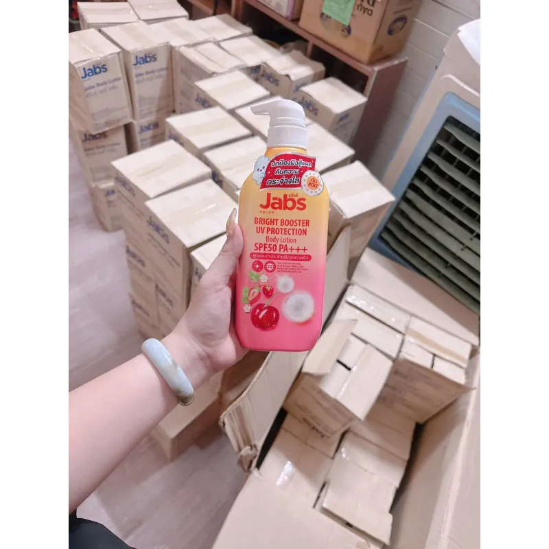 Sữa dưỡng thể chống nắng Jabs Bright Booster UV Protection SPF50 PA+++ 450 ml.. 561970