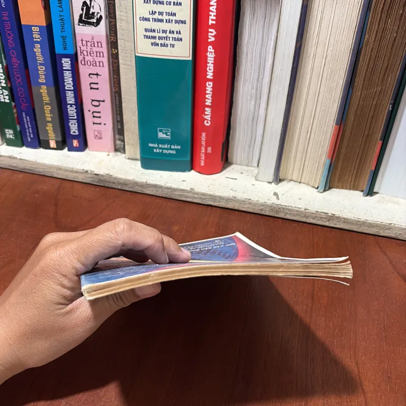 II Sách Kinh Tế: Hoạt Động Thương Mại Và Hợp Đồng Mua Bán Quốc Tế - 1990 764288