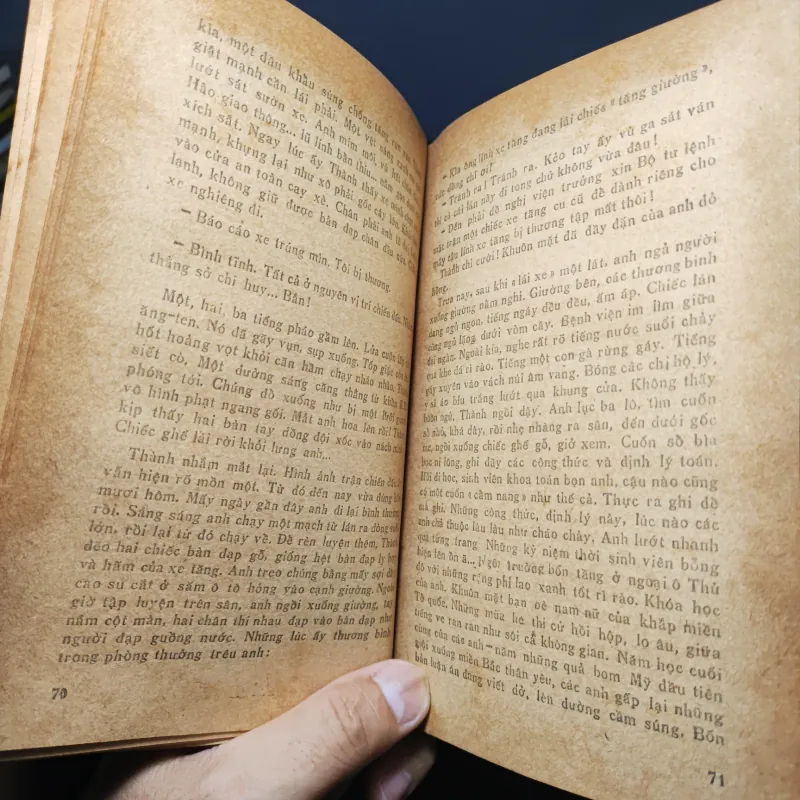 Tháp Pháo Mùa Xuân 1023217