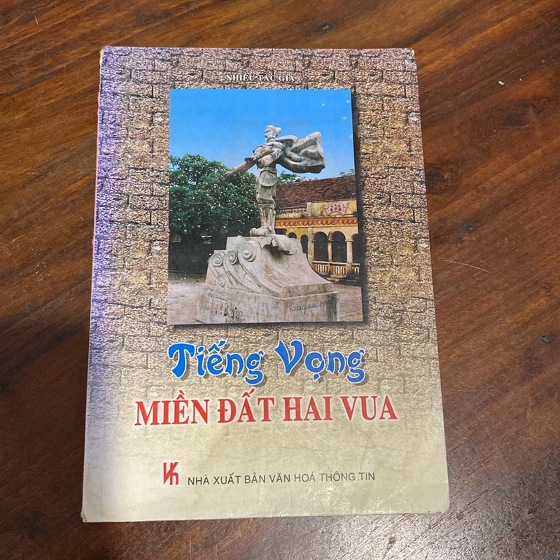 TIẾNG VỌNG MIỀN ĐẤT HAI VUA (XB 2007) 493470