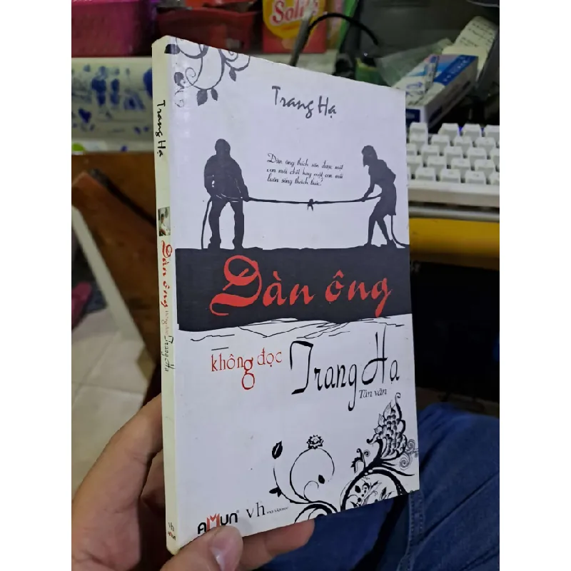 [Sách Cũ SCGR] Đàn ông không đọc - Trang Hạ Tản văn HCM1008 683742