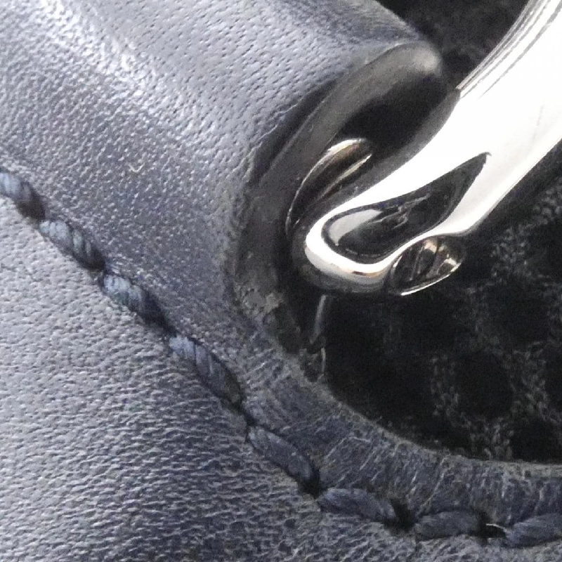 Túi đeo vai Gucci 450970 CWCQJ - Hàng hiệu Authentic 765880