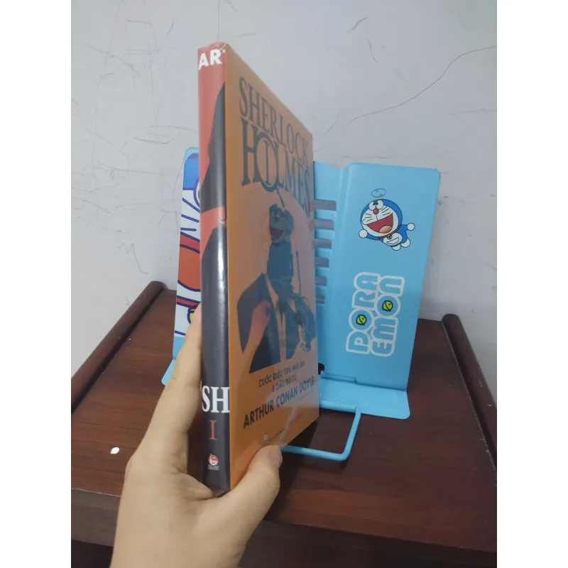Sách: Sherlock Holmes - Cuộc Điều Tra Màu Đỏ Và Dấu Bộ Tứ  (nguyên seal) 968733