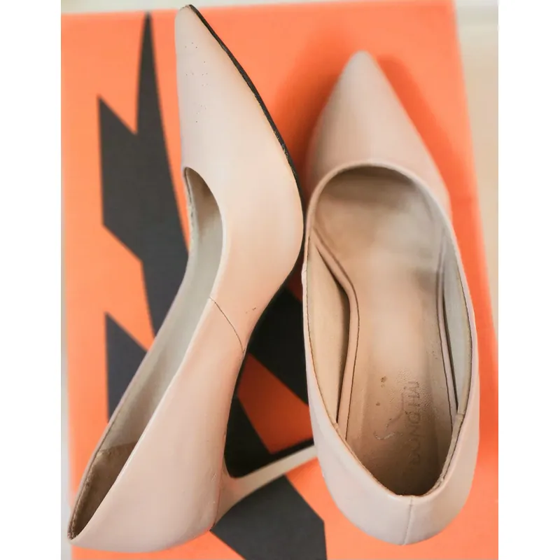 Giày Đông Hải real - mới ~90%, cao 7cm, đế nhọn, màu kem 738896