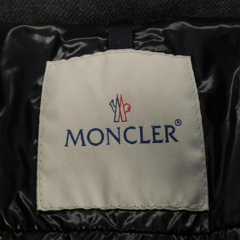 Áo khoác lông vũ MONCLER 641398