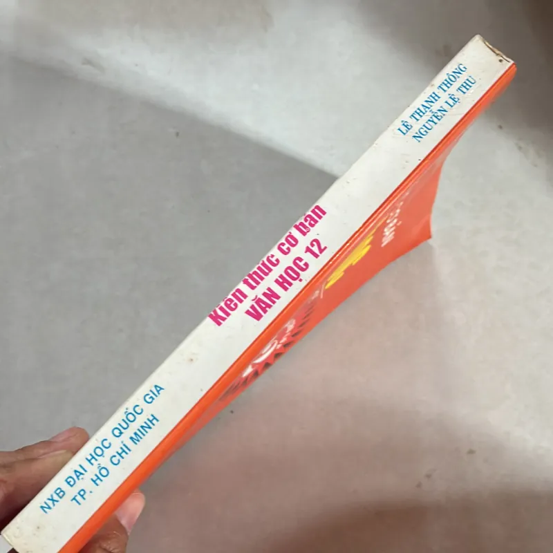 Kiến thức cơ bản văn học 12 990402