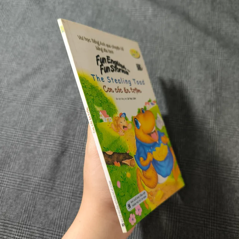 (Song ngữ Anh-Việt) The Stealing Toad (Con cóc ăn trộm) - Lê Huy Lâm (dịch giả) 697726