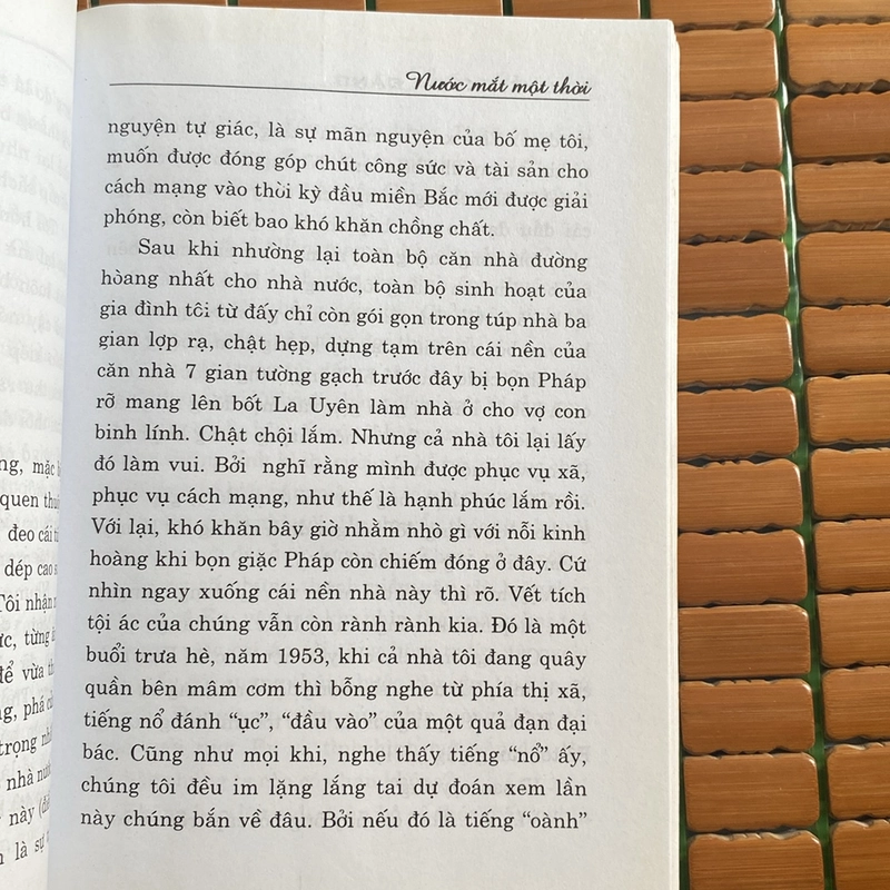 NƯỚC MẮT MỘT THỜI, TIỂU THUYẾT VỀ CCRĐ (XB 2009) 518820