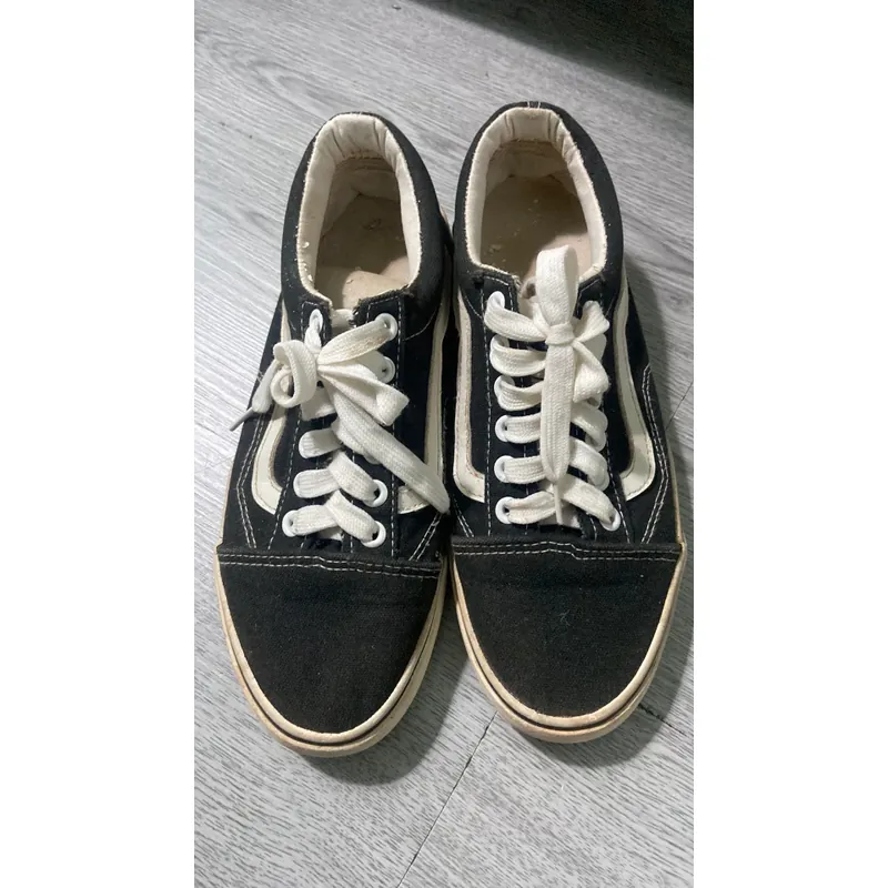 Giày vans cũ bị bạc màu 614122