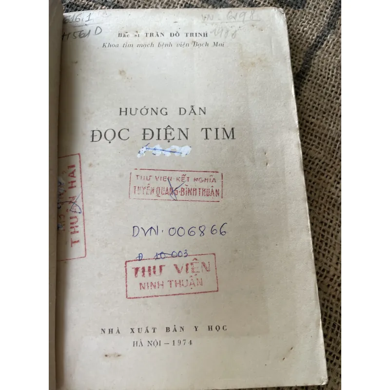 Hướng dẫn đọc điện tim- 1974- Bắc Si TRĂN ĐỒ TRINH Khoa tim mạch bệnh viện Bạch Mai 1019317