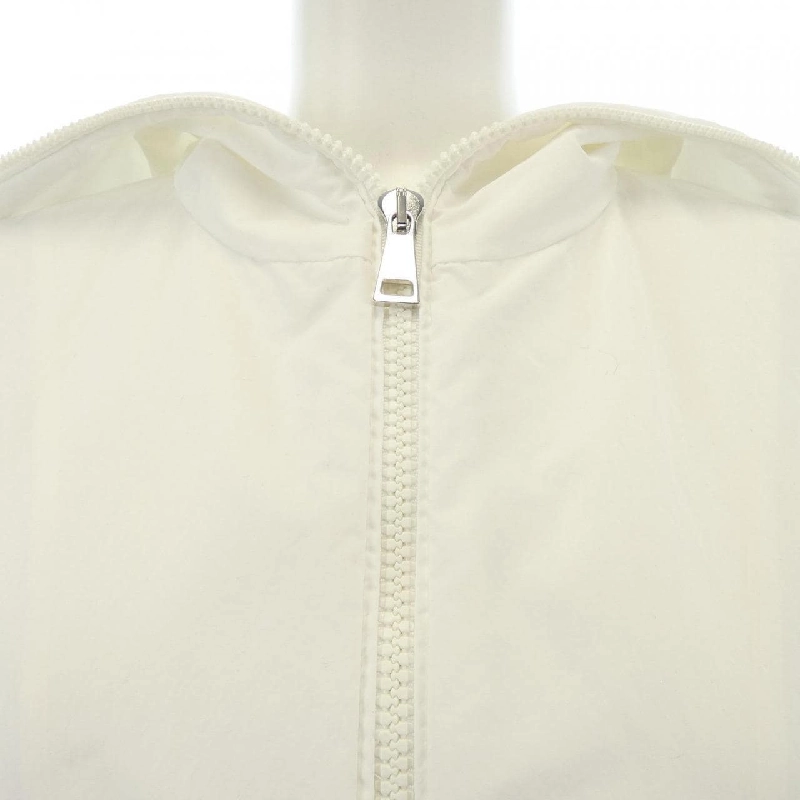 【Khuyến mãi】Áo khoác MONCLER 636639