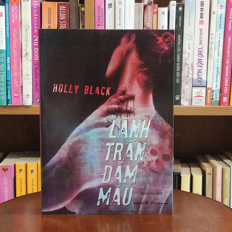 Lãnh trấn đẫm máu - Holly Black 462176