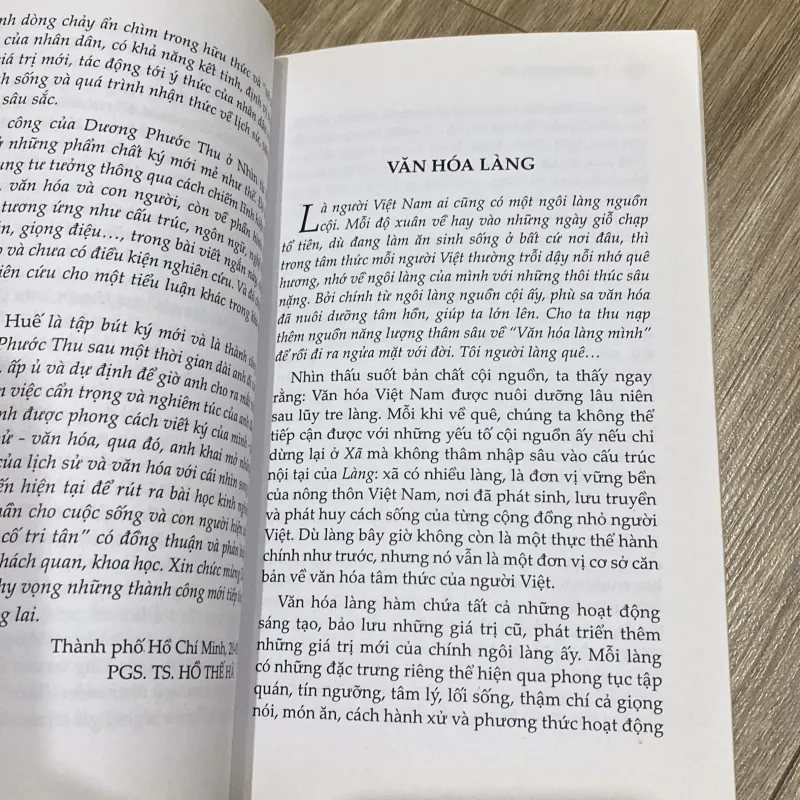 NHÌN TỪ HUẾ - BÚT KÝ VĂN HÓA, LỊCH SỬ 995907