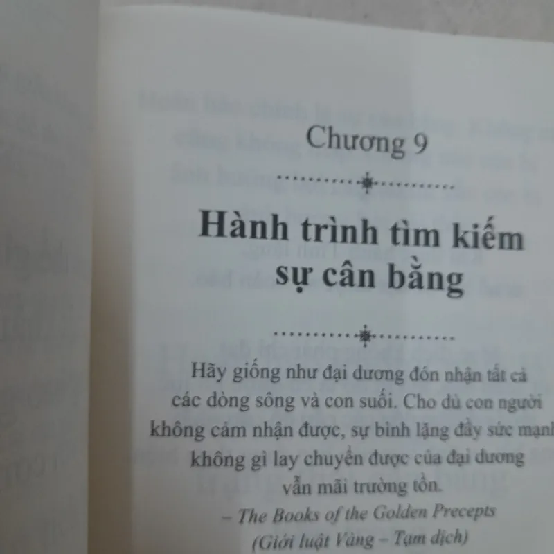 Trong tĩnh lặng. Vijay Eswaran 576235
