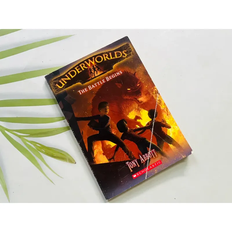 Ngoại văn thiếu nhi Underworlds: The Battle Begins 779464