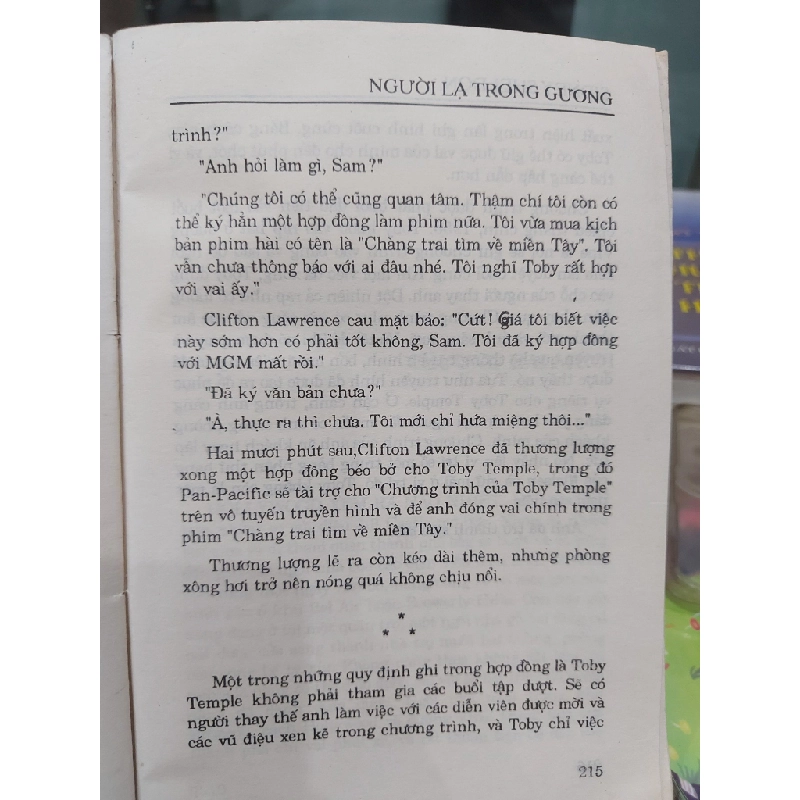 Người lạ trong gương Sidney Sheldon 550304