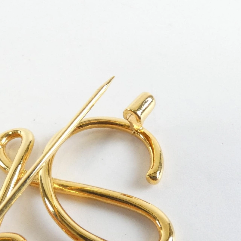 Loewe 111 25 020 Brooch - Hàng hiệu Authentic 807380
