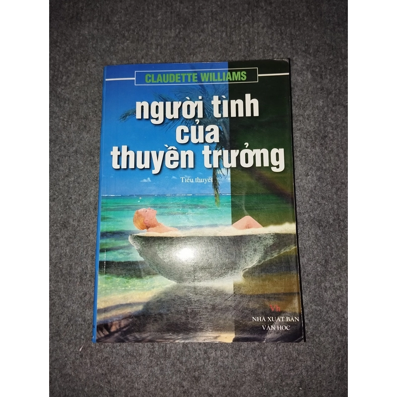 NGƯỜI TÌNH CỦA THUYỀN TRƯỞNG 549868