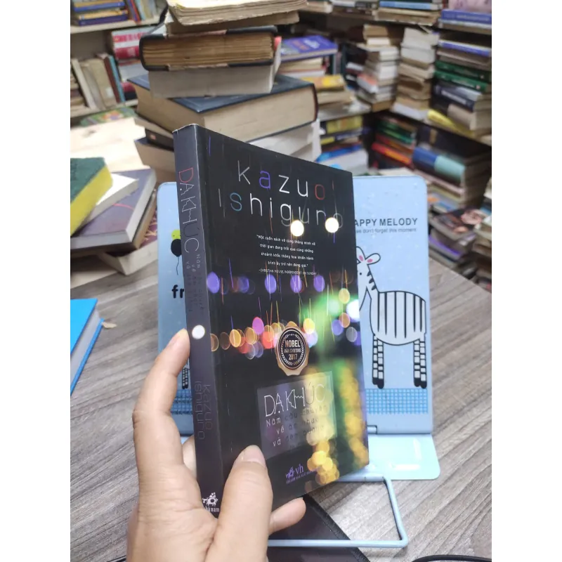 n Sách: Dạ Khúc - Năm câu chuyện về âm nhạc và đêm buông  - Tác giả: 	Kazuo - Ishiguro 603814