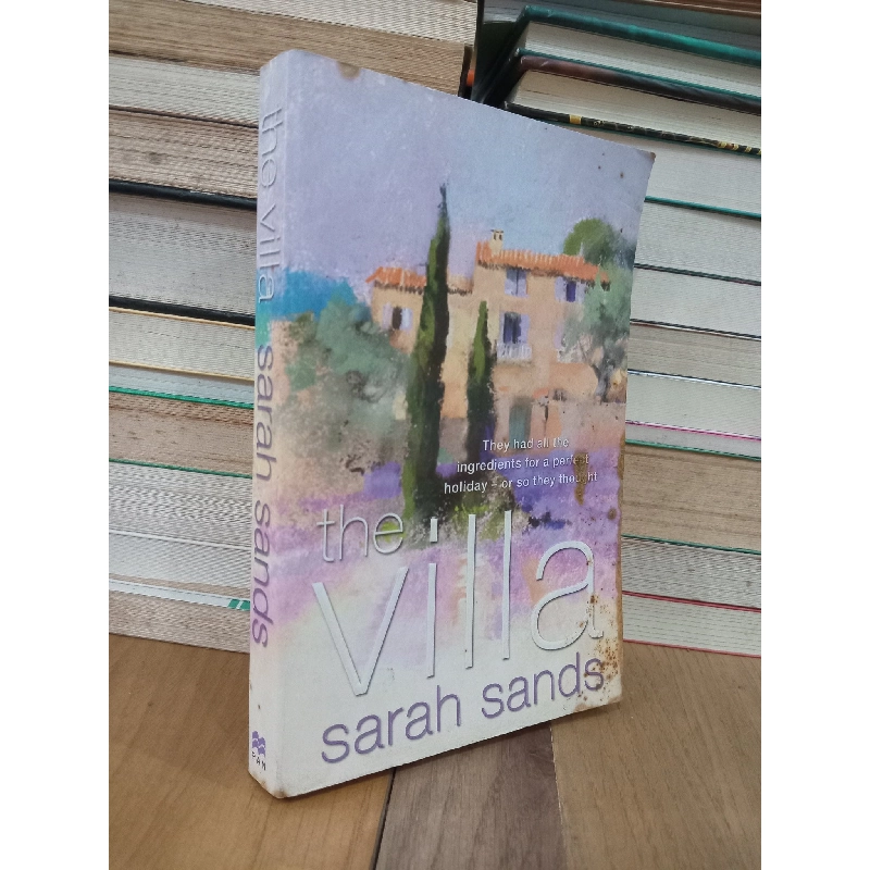 The villa - Sarah Sands 737959