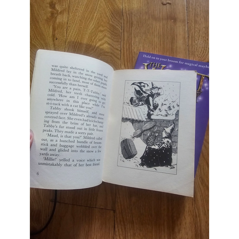 Combo 2q the worst witch (Sách tiếng anh) như hình 
50k 479290