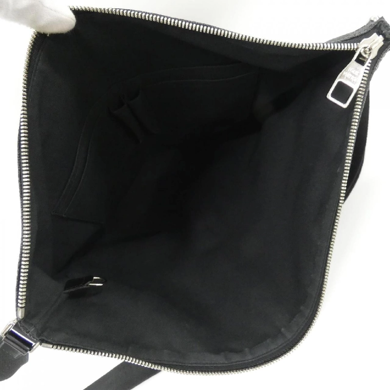 Túi đeo vai Louis Vuitton Damier Graphite Mick GM N41105 - Hàng hiệu Chính hãng 768693