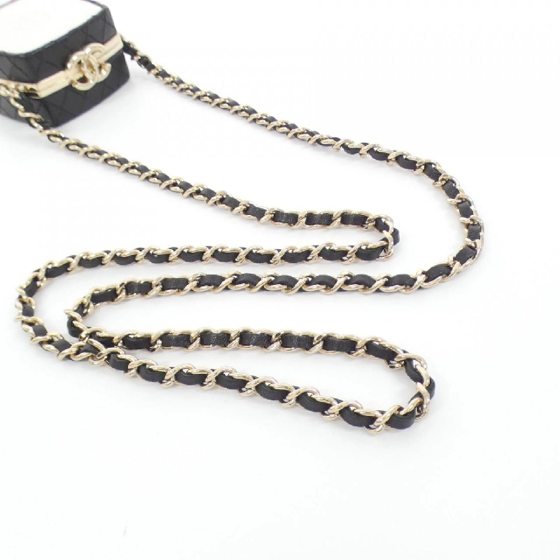 Chanel AP2425 Túi xách dây chuyền 629717