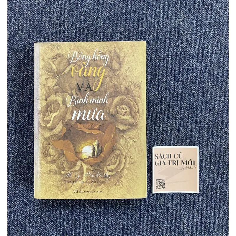 Bông hồng vàng và bình minh mưa  763622