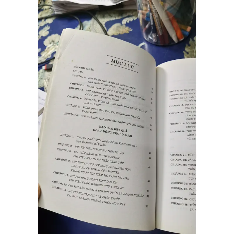 [Sách đầu tư] Báo cáo tài chính dưới góc nhìn của Warren Buffet - David Clark 1006981