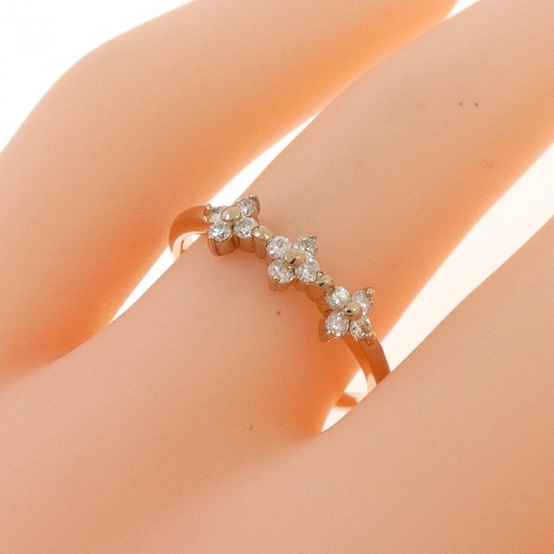 Nhẫn kim cương hoa K18PG 0.20CT 667197