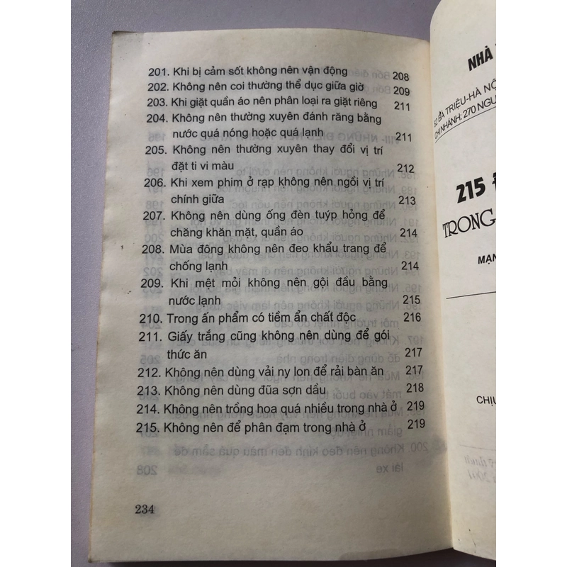 215 ĐIỀU NÊN TRÁNH TRONG CUỘC SỐNG  234 trang, nxb: 2002 304889