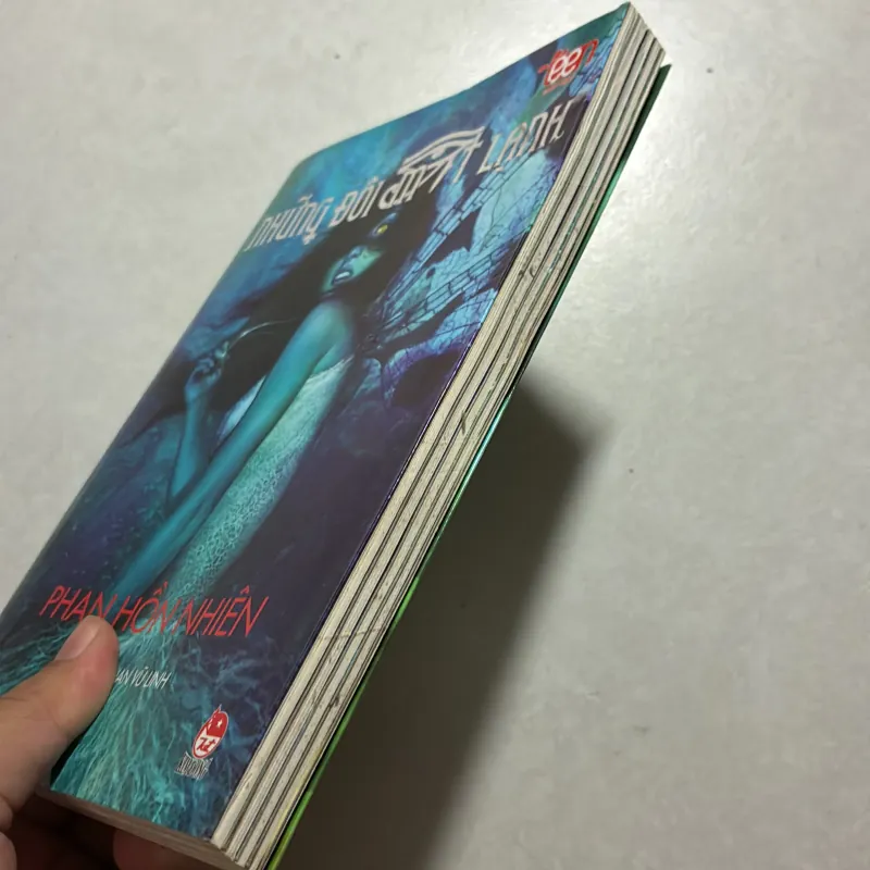 Những đôi chân lạnh - Phan Hồn Nhiên 760809