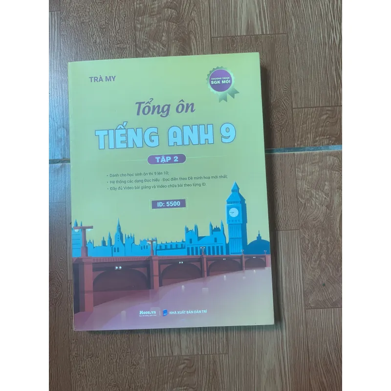 Sách Tổng ôn tiếng anh lớp 9 chương trình mới cho 2k11 ôn thi vào 10 Moonbook 800112