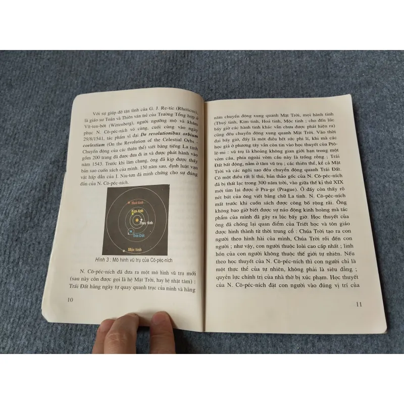 TRUYỆN KỂ VỀ CÁC NHÀ THIÊN VĂN HỌC TẬP HAI 719846