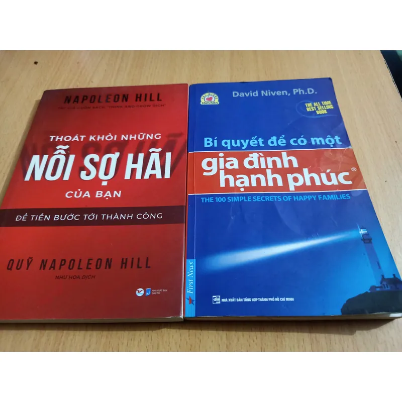 Combo 2 cuốn thoát khỏi nỗi sợ hãi + bí quyết hp gia đình 720051